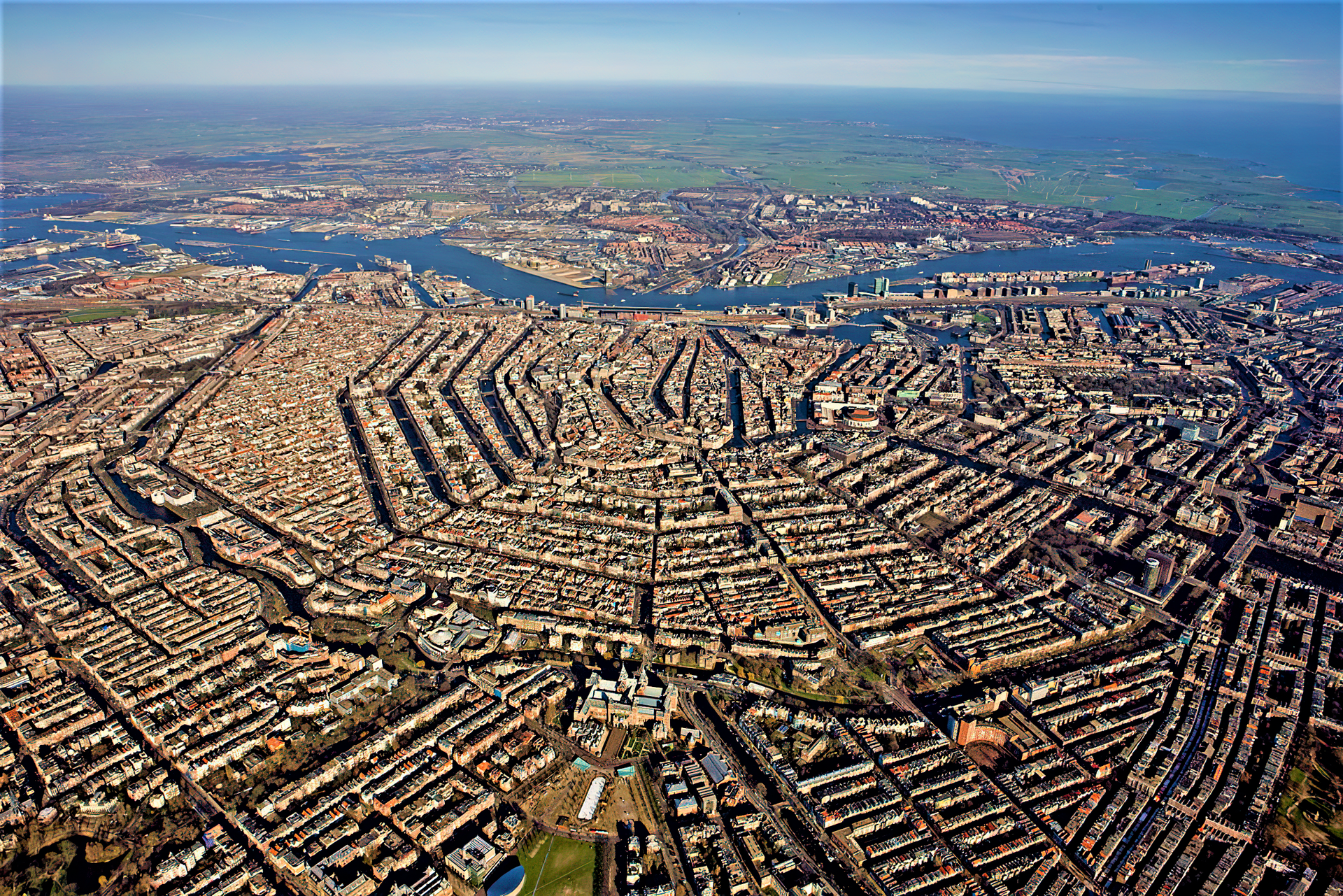 Amsterdam — Wikimedia Commons (Wikipedia summary image) photo